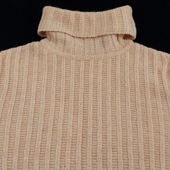 Fashion Bug Sweater Size Large Turtle Neck Peach Color (SOFT) #1262 - Picture 4 of 7